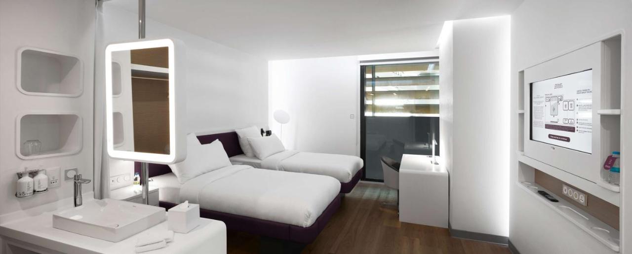 Yotelair Istanbul Airport, Duty Free - International Transit Area Exteriér fotografie
