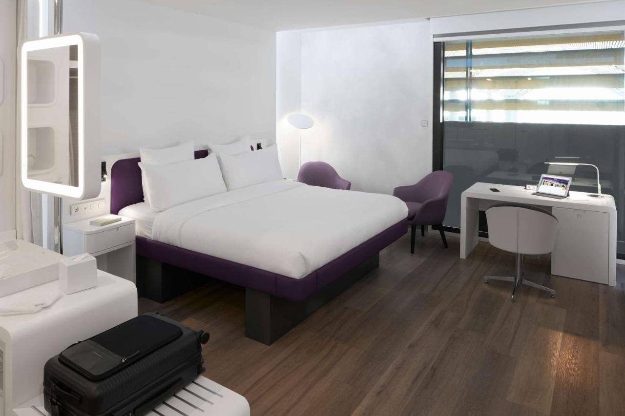 Yotelair Istanbul Airport, Duty Free - International Transit Area Exteriér fotografie
