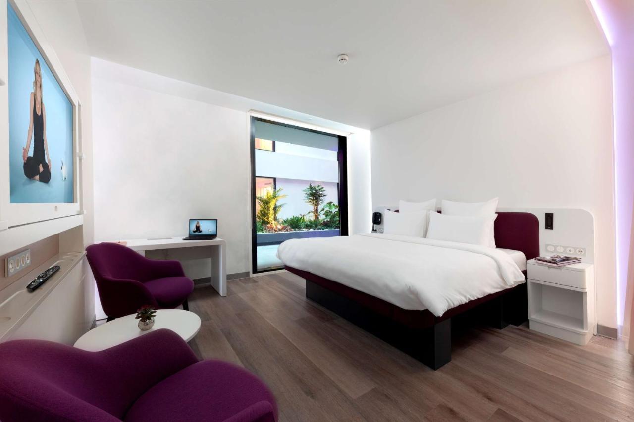 Yotelair Istanbul Airport, Duty Free - International Transit Area Exteriér fotografie