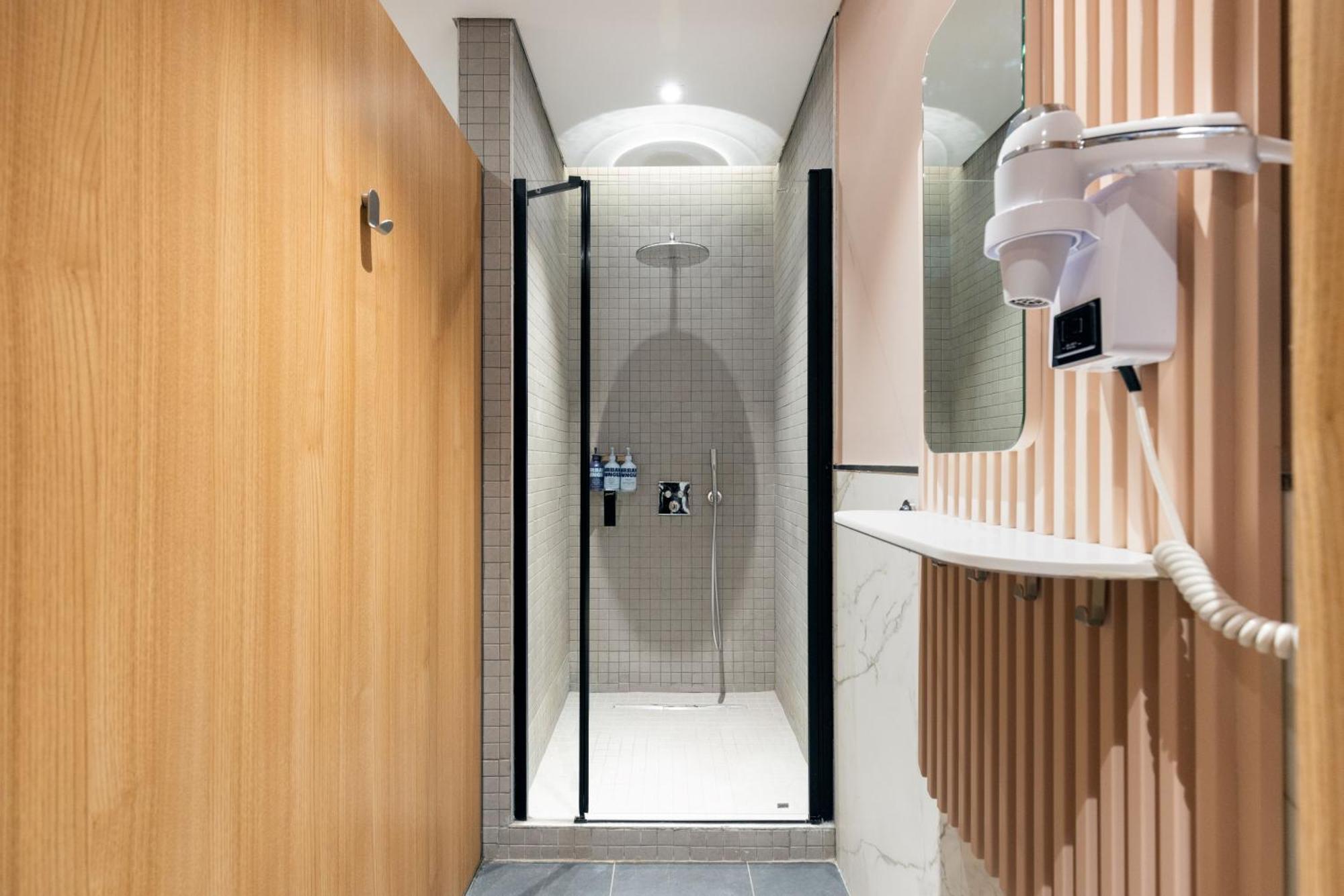 Yotelair Istanbul Airport, Duty Free - International Transit Area Exteriér fotografie